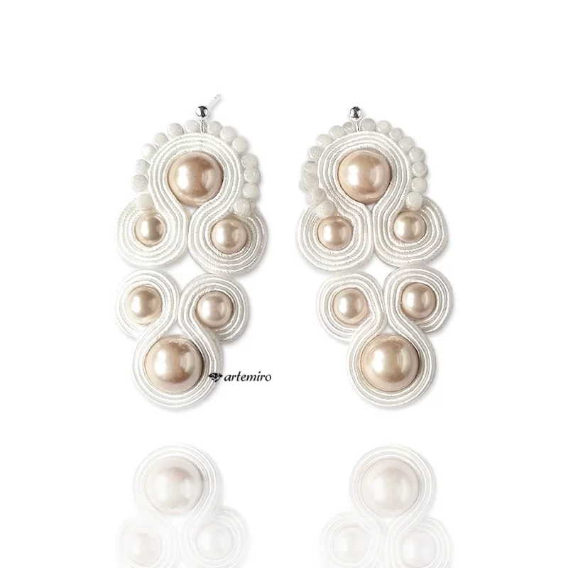 Kolczyki ślubne sutasz białe z perełkami 1 Kolczyki ślubne sutasz białe z perełkami